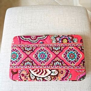 EUC VERA BRADLEY CLUTCH WALLET